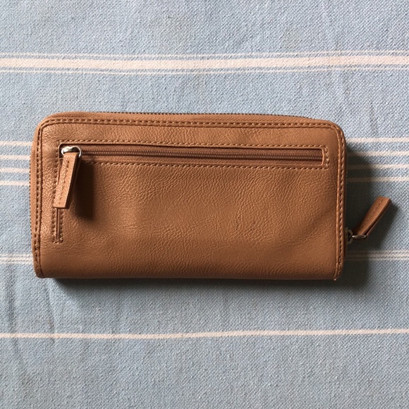 DOCKET Nine West Color Block Wallet - Picture 4 of 8